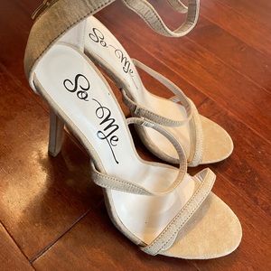 Nude heel sandal